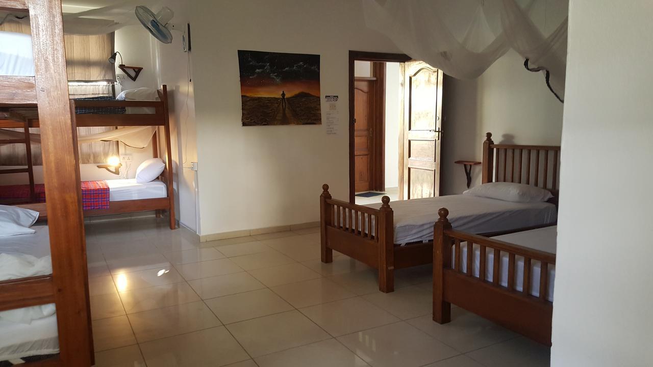 Hostel Hunch Backpackers Dar es Salaam Zewnętrze zdjęcie