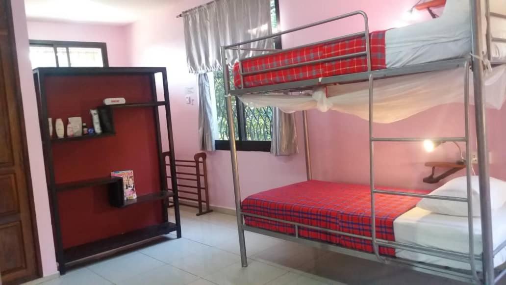 Hostel Hunch Backpackers Dar es Salaam Zewnętrze zdjęcie